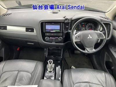 MITSUBISHI OUTLANDER PHEV