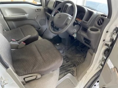 NISSAN CLIPPER VAN