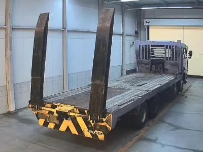 MITSUBISHI FUSO