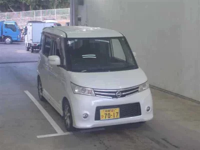 NISSAN ROOX
