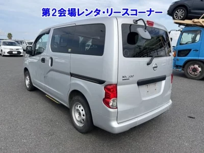 NISSAN NV200