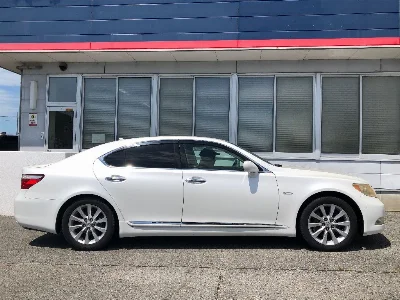 LEXUS LS