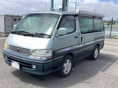 TOYOTA HIACE