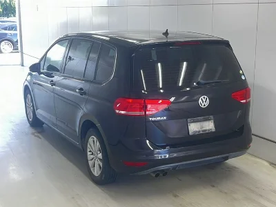 VOLKSWAGEN GOLF TOURAN