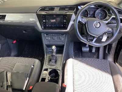 VOLKSWAGEN GOLF TOURAN