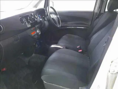 SUBARU LUCRA