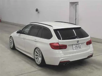 BMW 3 SERIES