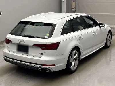 AUDI A4 AVANTE