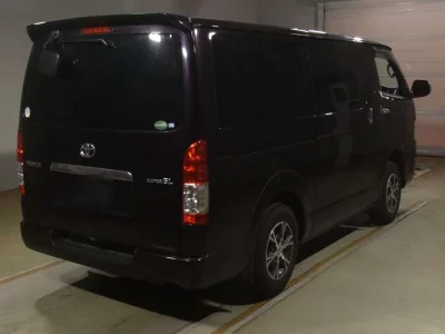 TOYOTA HIACE VAN