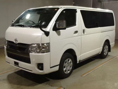 TOYOTA HIACE VAN