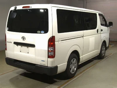 TOYOTA REGIUS VAN