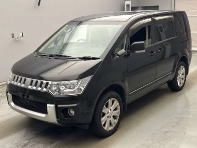 MITSUBISHI DELICA D5