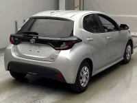 Цена авто Toyota Yaris с аукционов Японии, номер кузова MXPH10, пробег 88 000, оценка 7