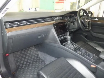 VOLKSWAGEN PASSAT VARIANT