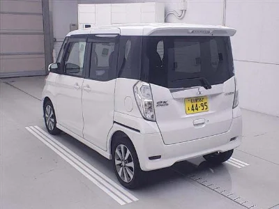 MITSUBISHI EK SPACE
