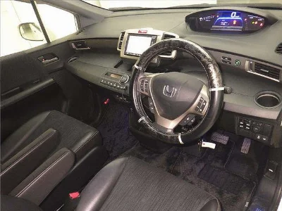 HONDA FREED SPIKE