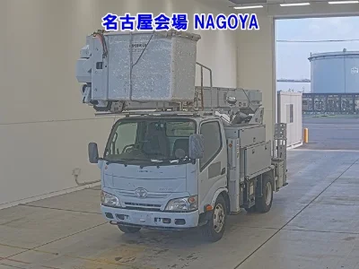 TOYOTA DYNA