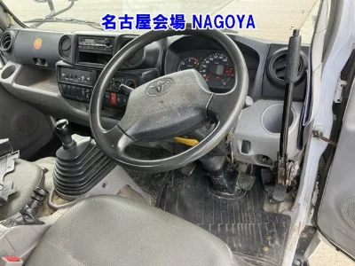 TOYOTA DYNA