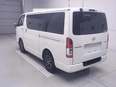 TOYOTA REGIUS ACE VAN