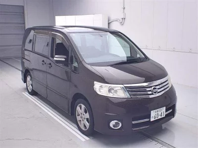 NISSAN SERENA