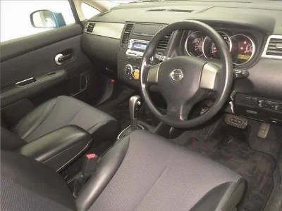 NISSAN TIIDA