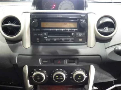TOYOTA IST