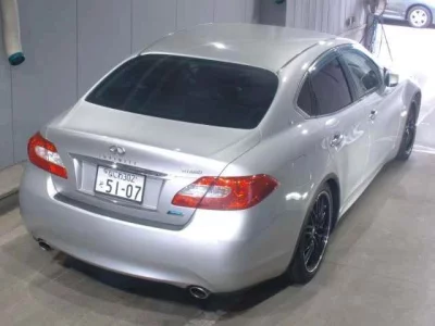 NISSAN FUGA