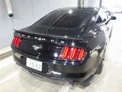 FORD MUSTANG