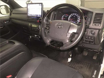 TOYOTA REGIUS ACE VAN