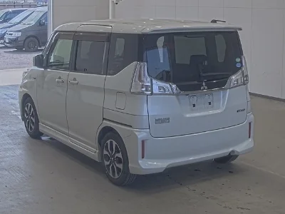 MITSUBISHI DELICA D2