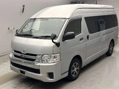 TOYOTA REGIUS VAN