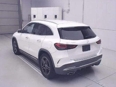 MERCEDES BENZ GLA
