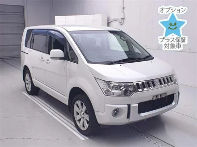 MITSUBISHI DELICA D5