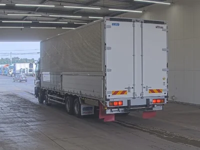 ISUZU GIGA