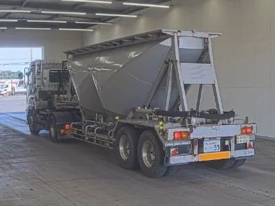 ISUZU GIGA