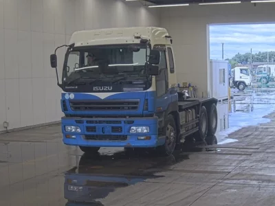 ISUZU GIGA