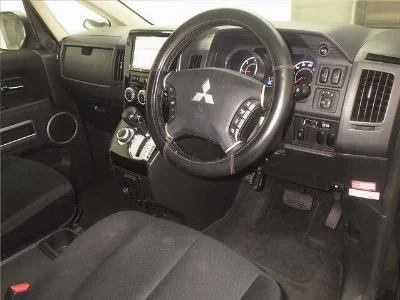MITSUBISHI DELICA D5