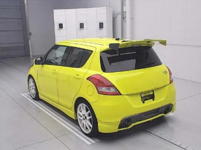 SUZUKI SWIFT
