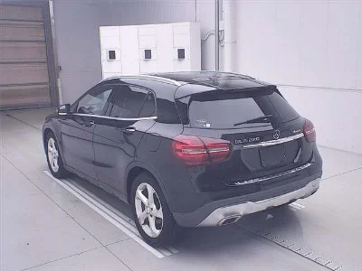 MERCEDES BENZ GLA