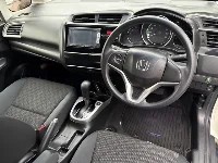 Цена авто Honda Fit с аукционов Японии, номер кузова GK3, пробег 93 000, оценка 8