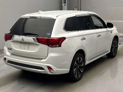MITSUBISHI OUTLANDER PHEV