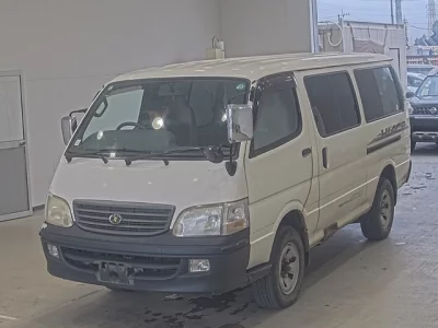 TOYOTA HIACE
