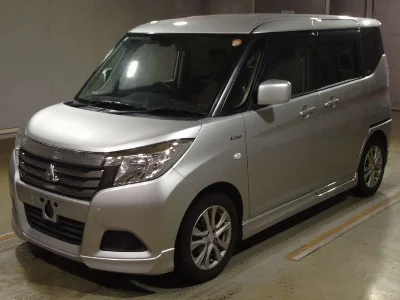 MITSUBISHI DELICA D2