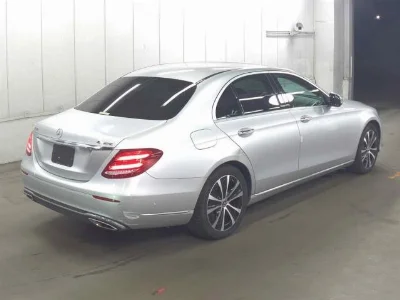 MERCEDES BENZ E CLASS