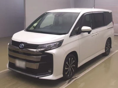 TOYOTA NOAH