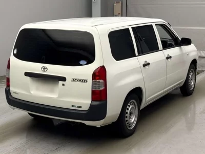 TOYOTA SUCCEED