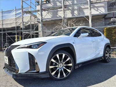 LEXUS UX
