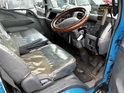 MITSUBISHI CANTER