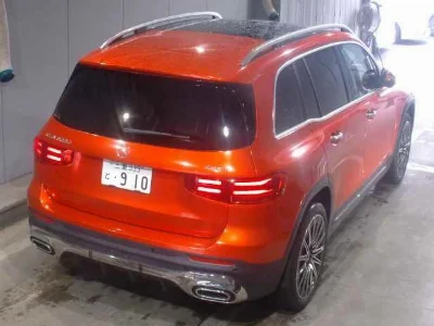 MERCEDES BENZ GLB