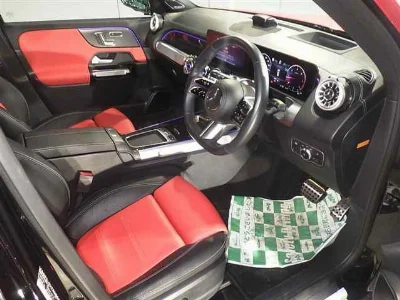 MERCEDES BENZ GLB